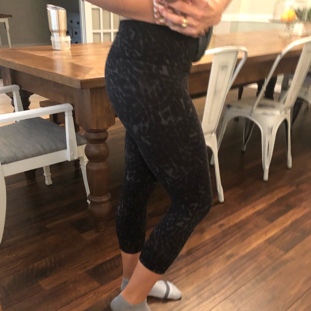 Lulu lemon crop pants